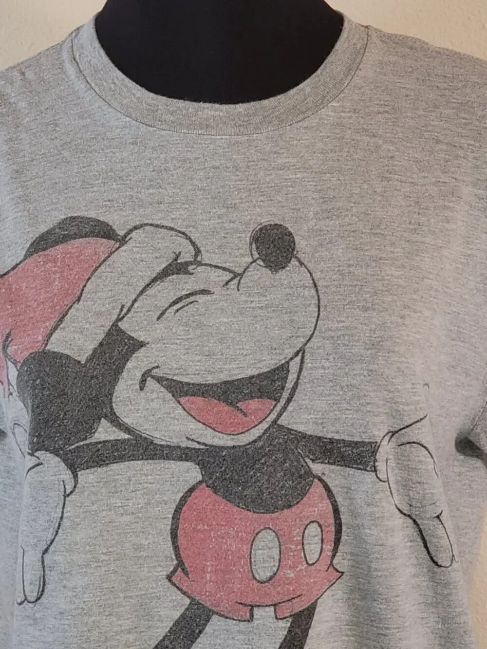 Disney Mickey Mouse Santa Hat Christmas Graphic T-Shirt Gray Women's Medium
